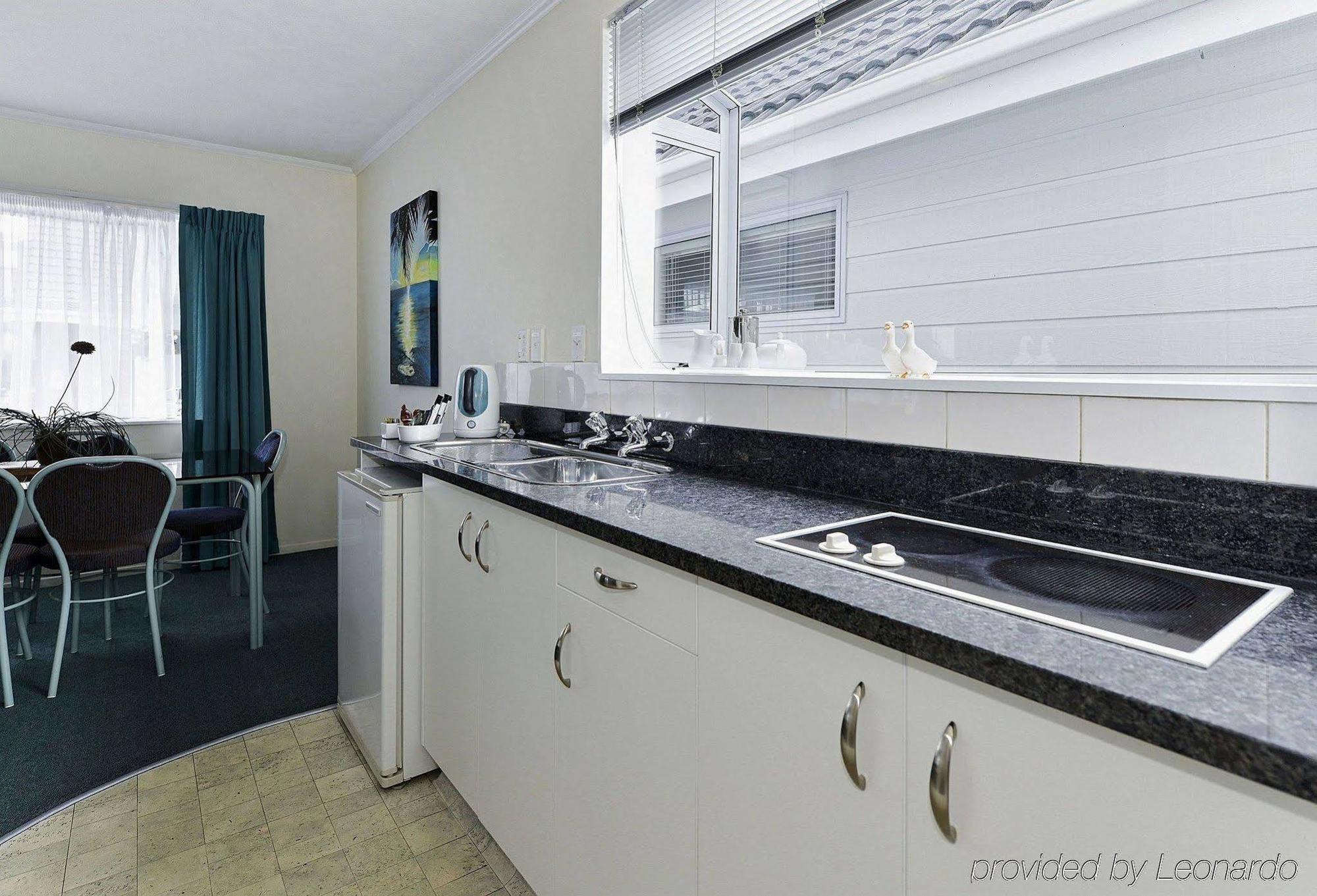Palm Court Motor Inn Роторуа Экстерьер фото