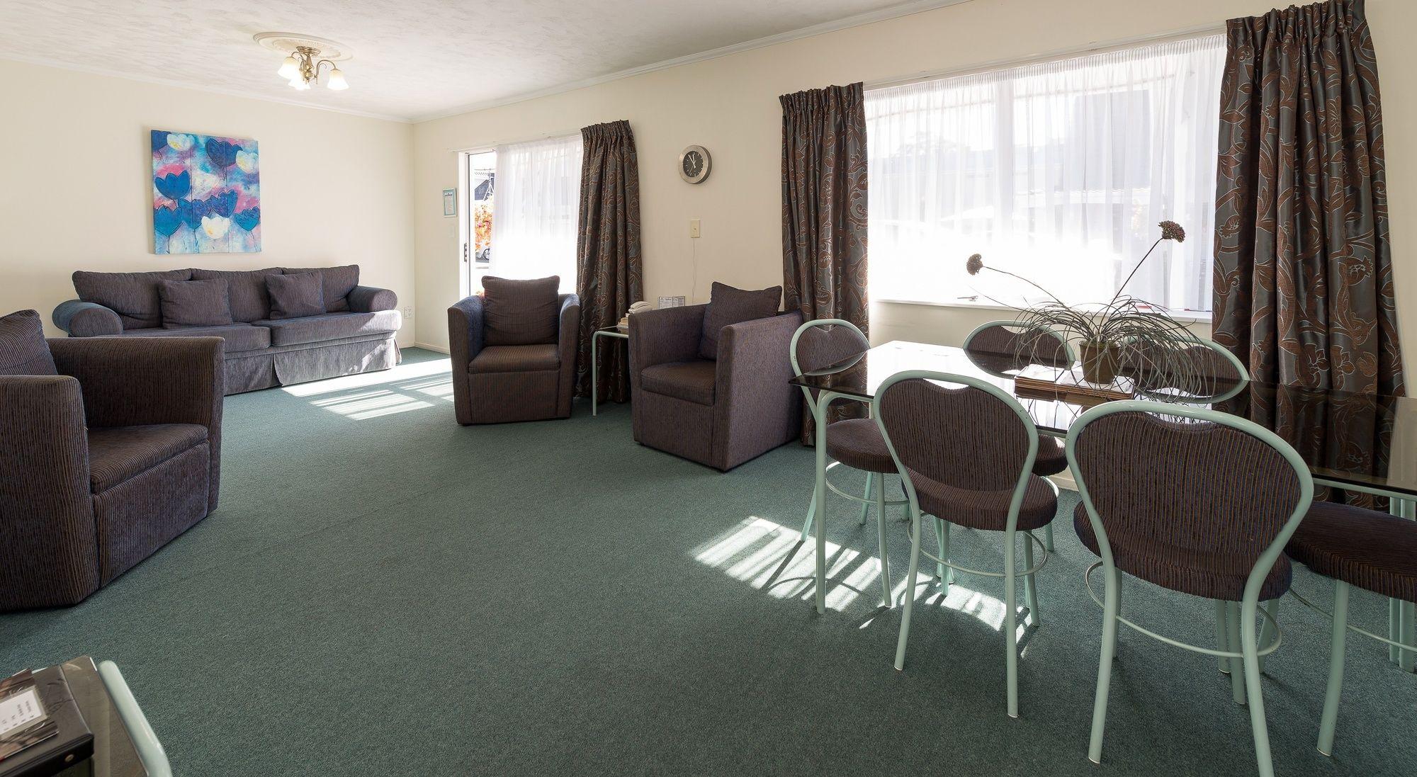 Palm Court Motor Inn Роторуа Экстерьер фото