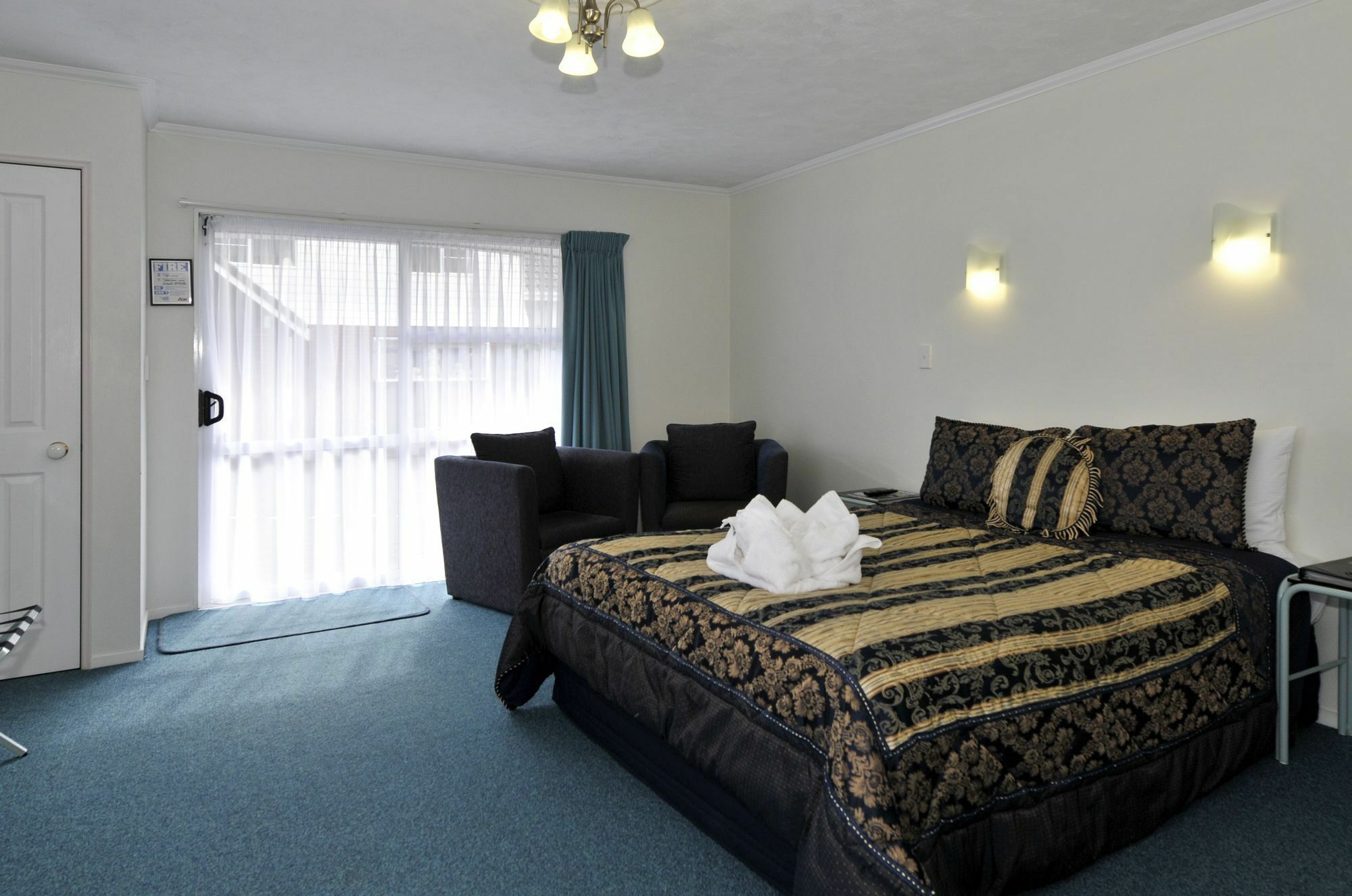 Palm Court Motor Inn Роторуа Экстерьер фото