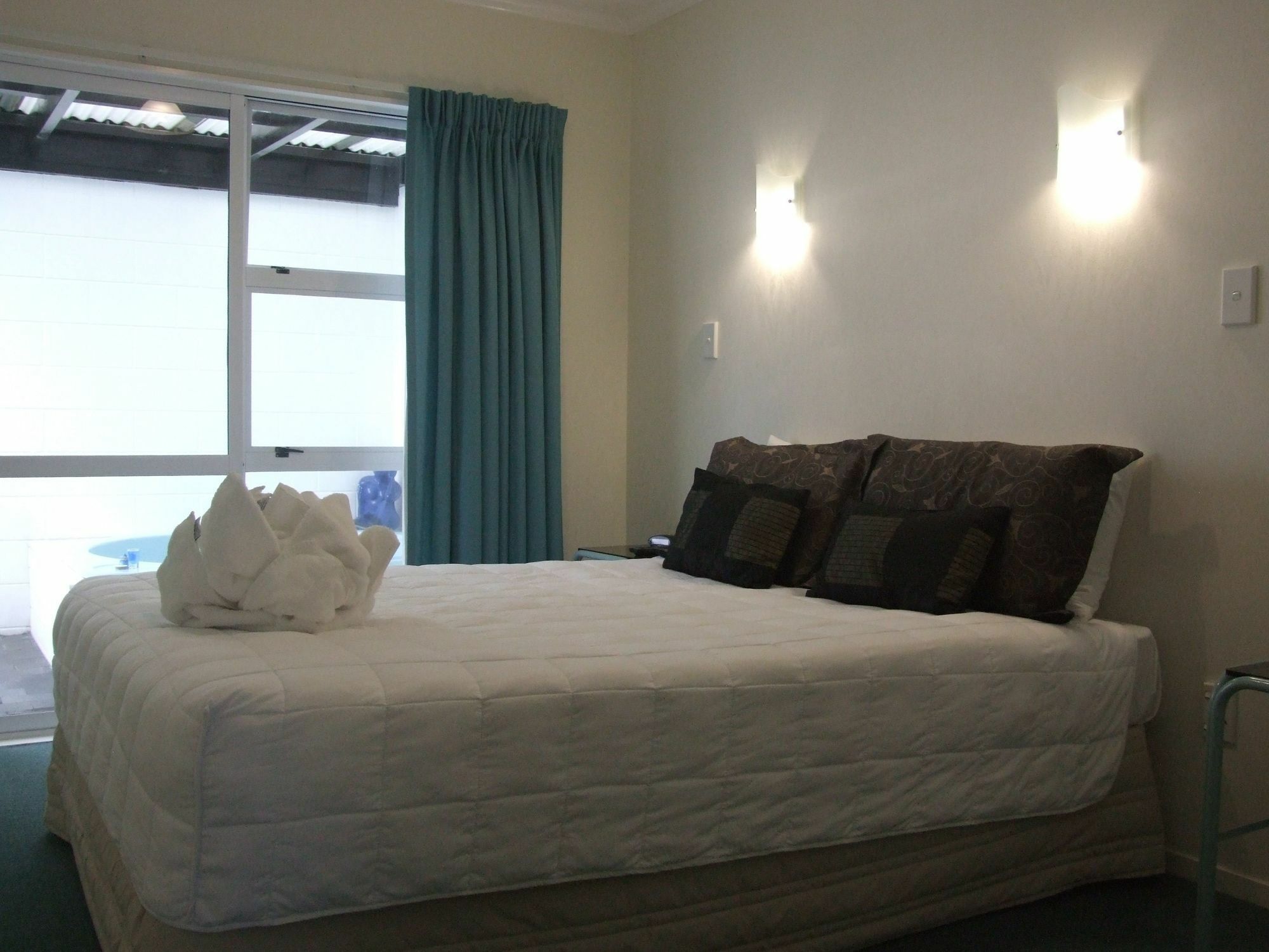 Palm Court Motor Inn Роторуа Экстерьер фото